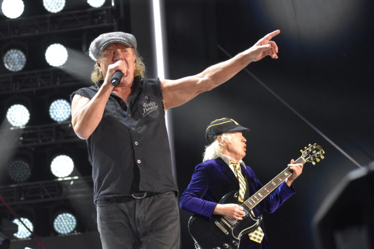 Fans in Pittsburgh Salute Electrifying Energy of AC/DC